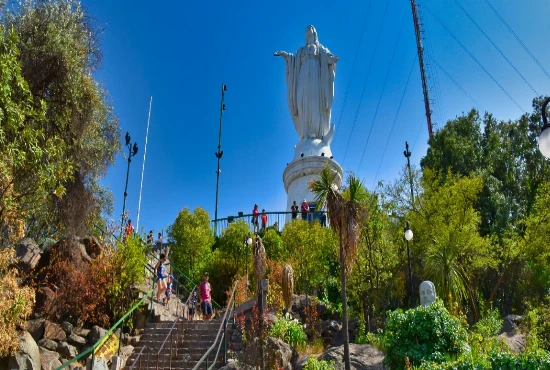 Exploring Santiago’s Colonial Architecture: A Walk Through History